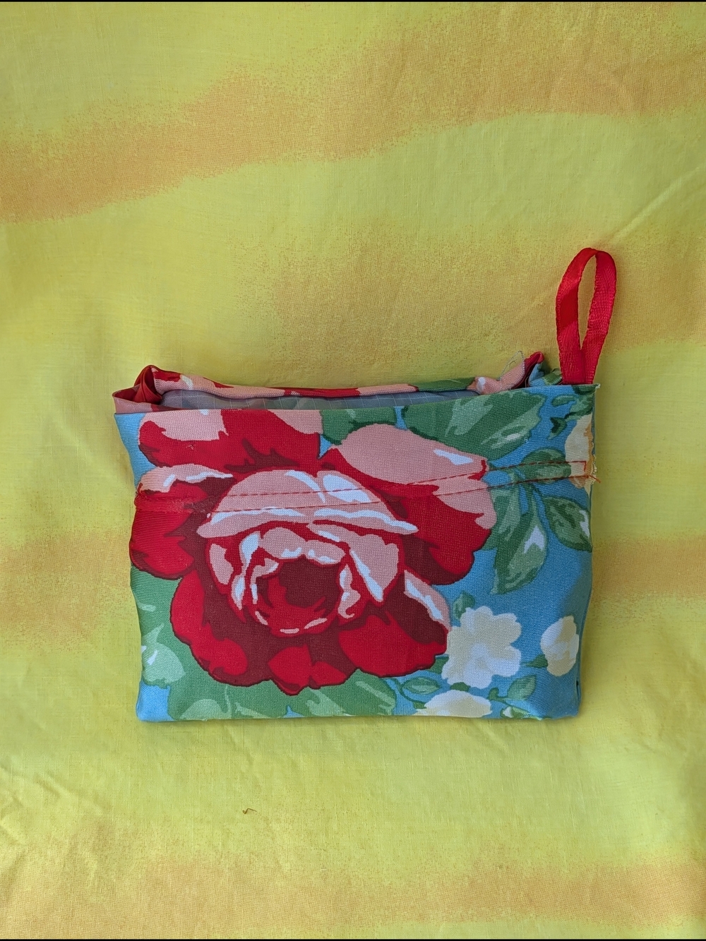 The Pioneer Woman Vintage Floral Reusable Bag.